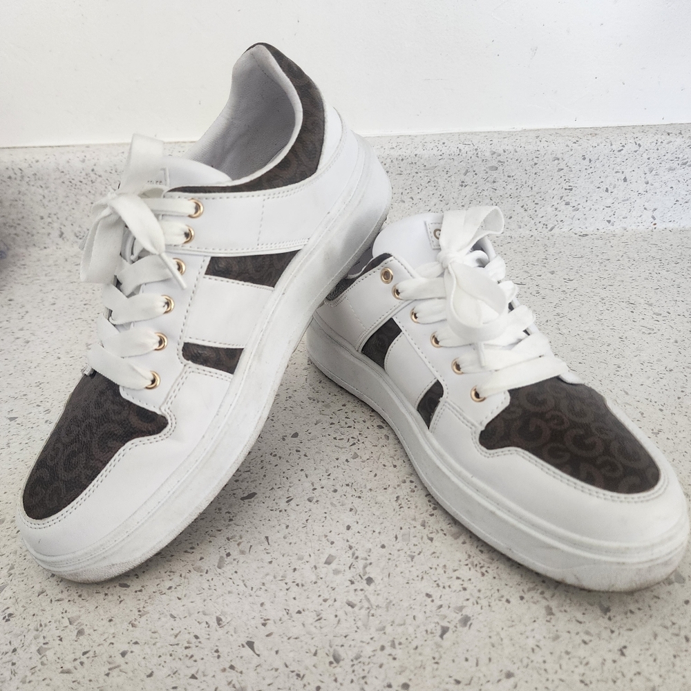 Womens Guess Sneaker